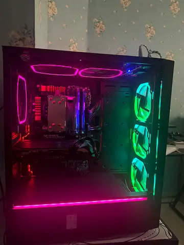 2060 pc in good condition cleaned