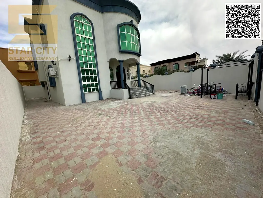 Villa for rent in Ajman, Al Rawda area, 5 master bedrooms with a spacious yard