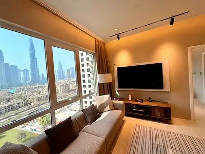 Renovated 3 bed + maid | Burj Khalifa | Negotiable