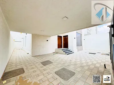 فيلا للايجار 5 غرف بسعر ممتاز مع مساحه حوش