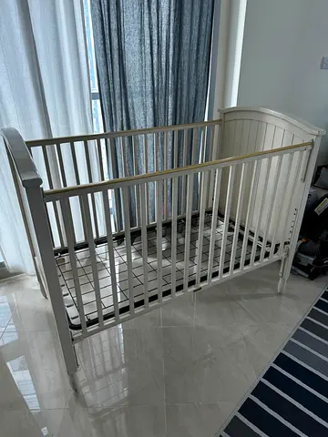 Baby crib