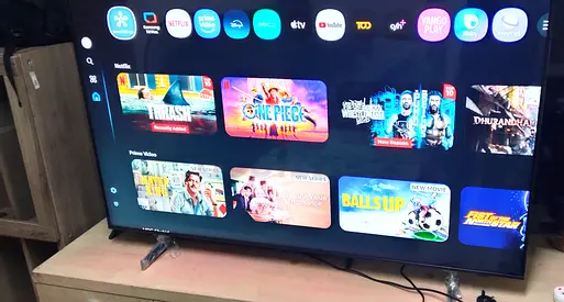 55-inch Samsung DU8000 Smart TV 4k UHD in Good Working Condition