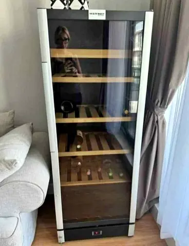 Vestfrost Upright Wine Cooler - Glass Door, Wooden Shelves