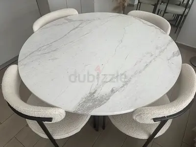 Round Marble-Top Dining Table with 4 Bouclé Chairs
