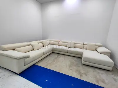 Brand New condition calia Italia luxury couch