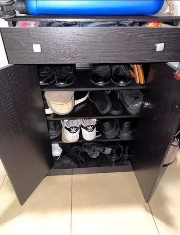 Shoes Closet - Old Condition