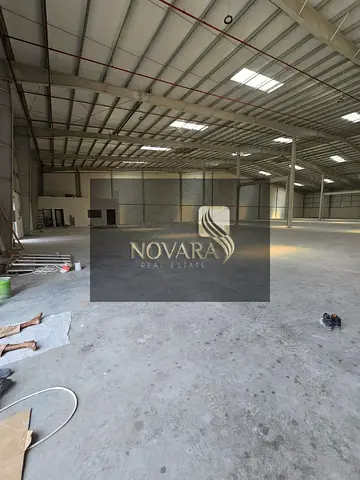 A spacious warehouse with a total area of ​​47,334 square feet is available in a strategic location within the new industrial area of ​​Umm Al Quwain.