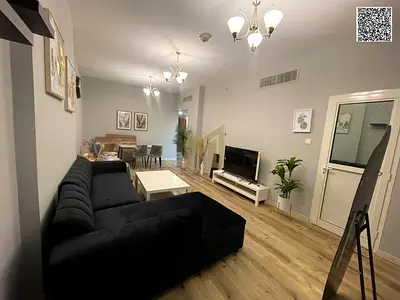 شقة واسعة مفروشة بالكامل | جاهزة للسكن | أقساط ميسّرة | برج أورينت A1