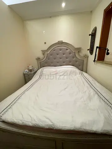 Queen ornate tufted headboard bed frame with mattress (light grey) (180x200)