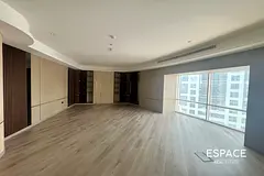 Vacant | Near Metro | Prime Location