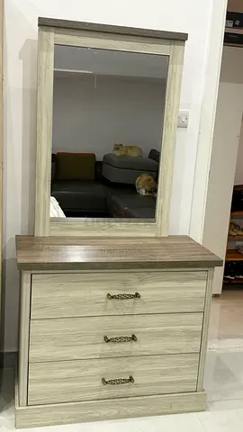 Dressing table