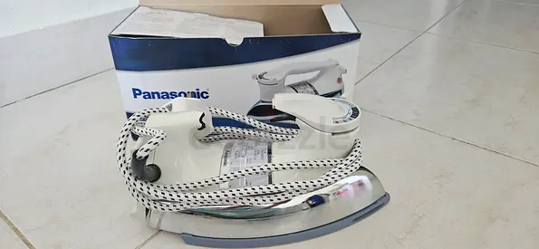 Panasonic Dry Iron with Cord - Good Working Condition only the hand is broken as the picture..