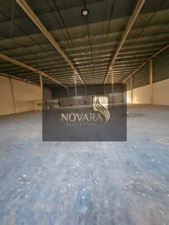 Warehouses available in Umm Al Quwain, very large spaces, for immediate rent