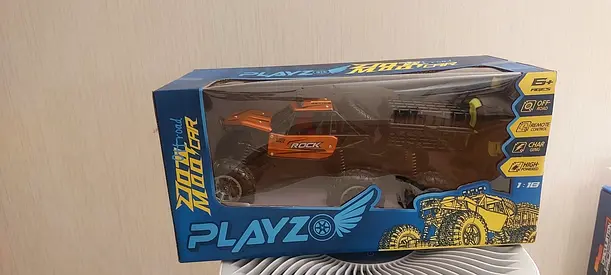 Remote control car (brand new never used and ever unboxed)