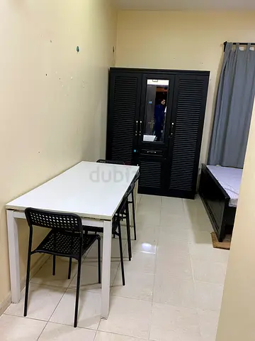 FULLY FURNISHED STUDIO FOR KERALA FAMILY WITH SEPARATE KITCHEN IN MUWAILLAH SCHOOL AREA