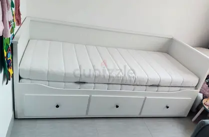 IKEA Hamnes Day bed with 3 storage drawers underneath and with 2 IKEA mattresses is available in exc