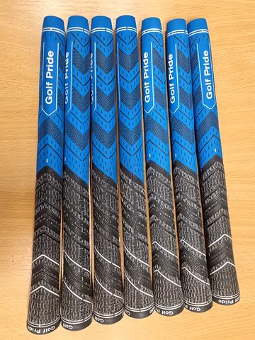 Used golf pride mcc plus 4 grips,midsize 7pcs