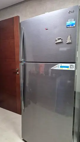 LG Top Freezer Refrigerator - Silver, Good Condition