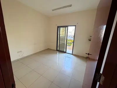 أجمل الشقق بصالة منفصلة في النعيمية بجوار جسر غلفا