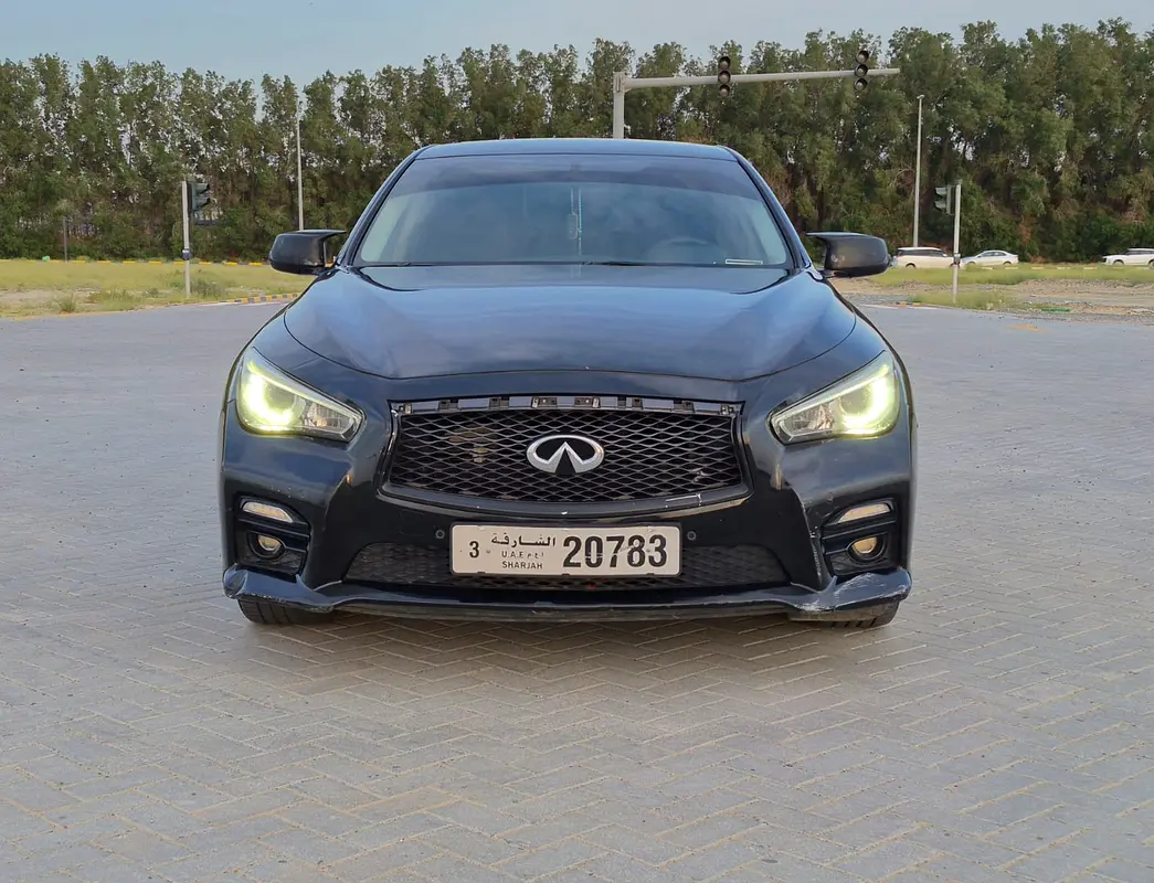 Infiniti Q50 2016 — photo 1 of 18