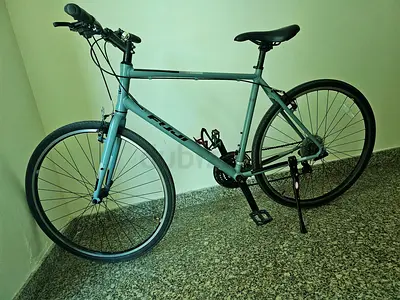 Used Fuji hybrid/commuter bike - good condition, lightweight frame.. Urgent sale