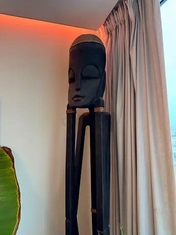 Unique Huge African wooden Statue (250cm tall)