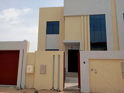 New villa for rent in Hoshi Sharjah, 5 master bedrooms, hall, yard, AED 160K in 4 payments, security cheque