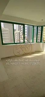 3BR apartment in Al Majaz 2 with balcony &amp; master room, free maintenance, near Corniche &amp; se