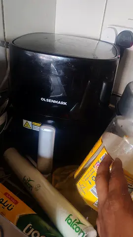 Olsenmark Air Fryer - Good Working Condition with 1.5 years warranty