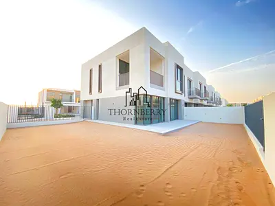 Spacious 4 bed | Huge Plot | Corner Unit | Single Row