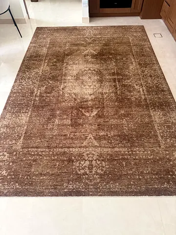 Modern Rug  Brown, Excellent Condition