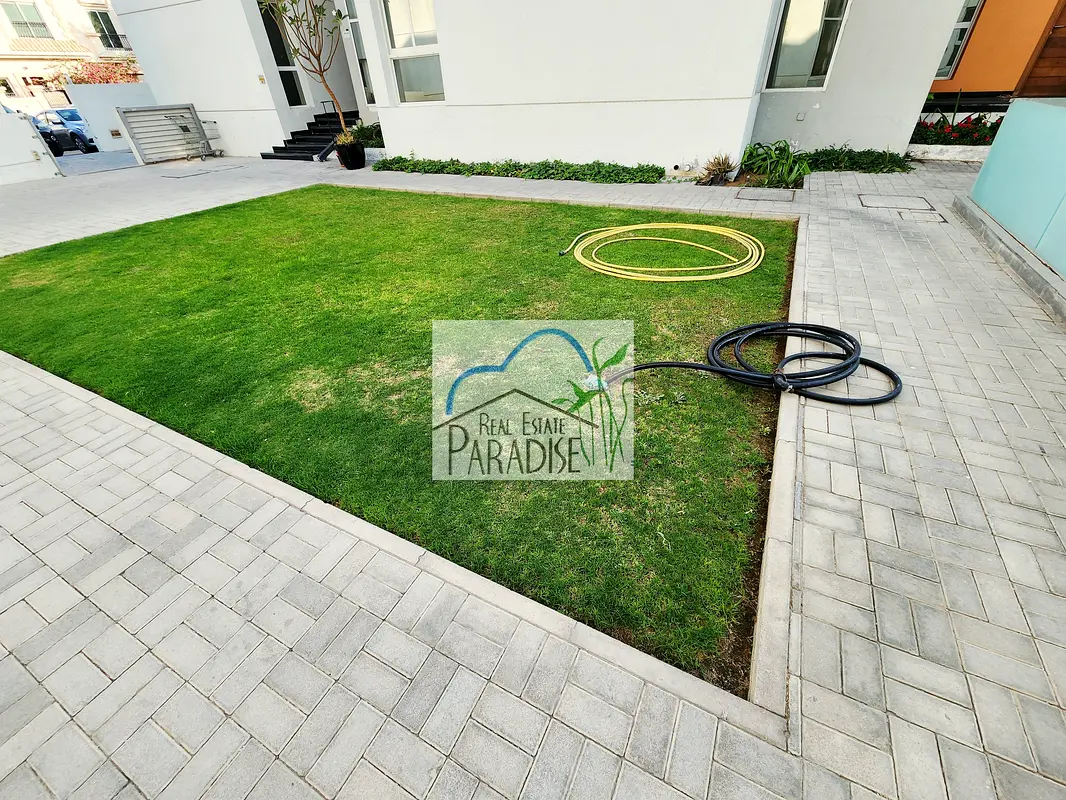 available 4 Bedrooms all Master/separate Living-dinning/Maid Room/Fitted Kitchen /2 parking/terrace/private back yard/shared swimg-pool Rent in Mirdif