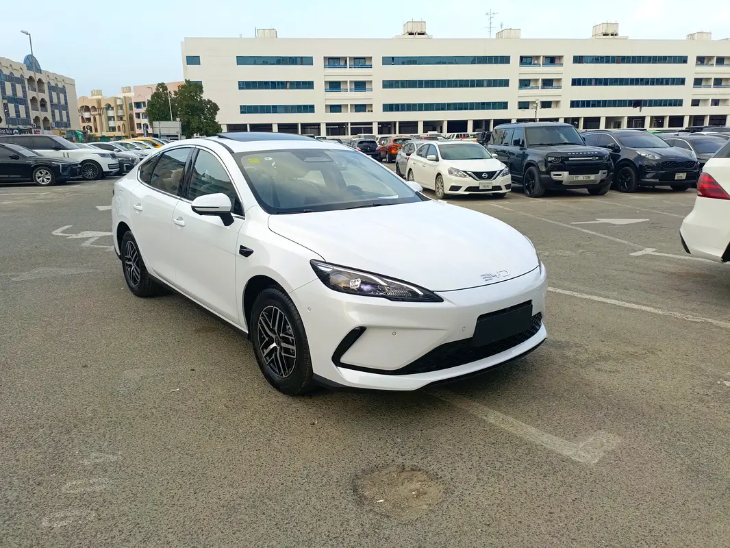 BYD Seal 2025 — photo 1 of 19
