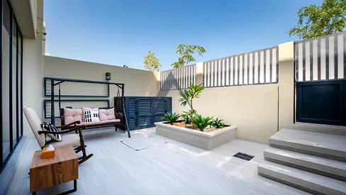 Well Upgraded | Single Row | Fully Furnished