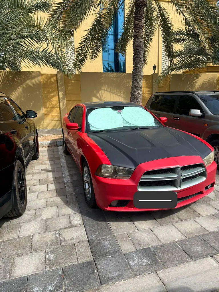 Dodge Charger 2014 — photo 1 of 4
