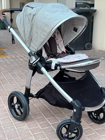 Stroller - Lightweight reversible seat, good condition