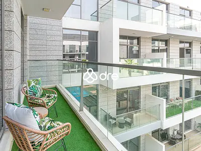 Furnished I Spacious 1 Bed I Vacant I Pool View
