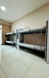 Ladies bed space available in DIP 1 for 900