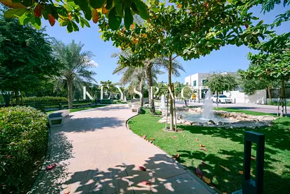 Contemporary Green Residence | Sleek Architecture, Tranquil Atmosphere | Resale