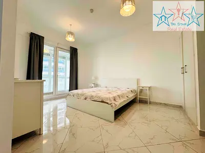 Distress deal | Upgraded Unit | Lake View