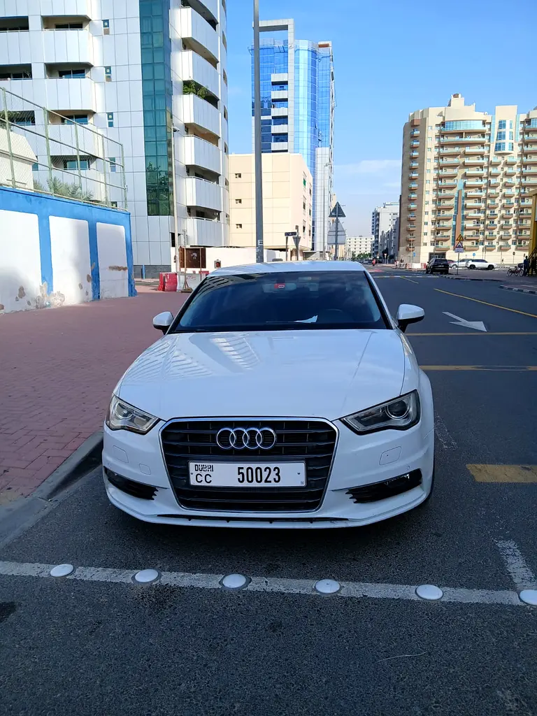 Audi A3 2016 — photo 1 of 12