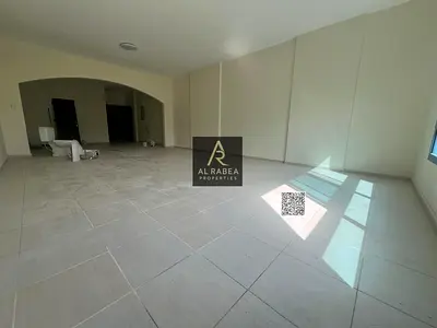 شقة واسعة غرفتين وصالة مع غرفة خادمة و2 بلكونة - تصميم عائلي متميز