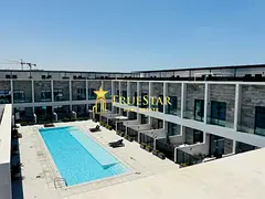 TOWNSHOUSE STYLE VILLA 3BR NO MAIDS SMALL PRIVATE GARDEN