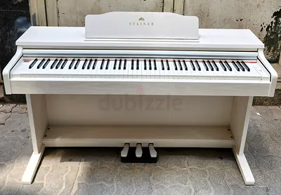 The Steiner DP-200 (often listed as the 2025 version DP-250) is an 88-key weighted hammer-action