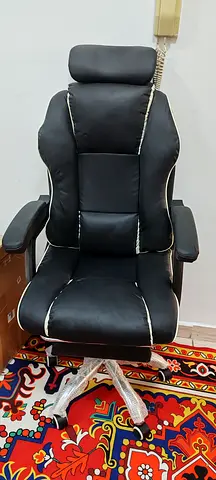 Black PU Leather Ergonomic Office Chair with Headrest