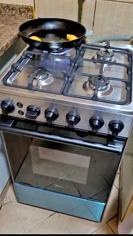 Used freestanding gas cooker with oven - stainless steel