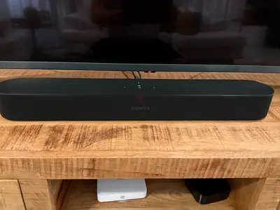 Sonos Beam soundbar in good condition - black