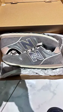 New balance shoes
