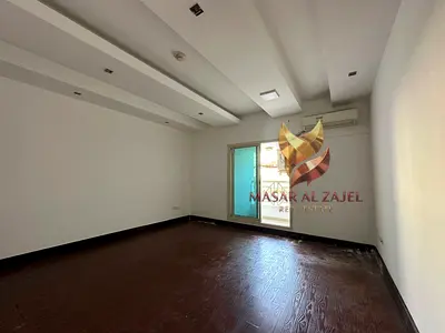 استوديو غير مفروش | شرفة | إطلالات على الفناء والمدينة