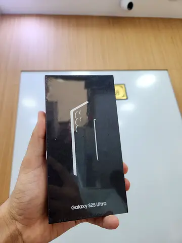 Samsung Galaxy S25 Ultra 1TB TRA Box Packed